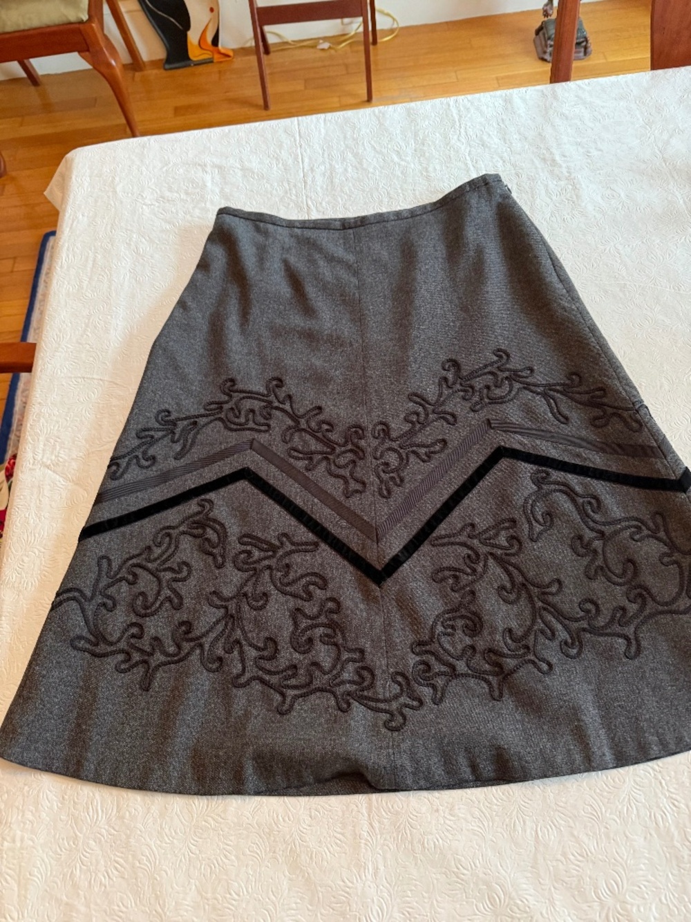 Ann Taylor Loft Wms Dark Gray Flare Skirt size 8p